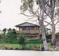 Mundic Grove Cottage - Nambucca Heads Accommodation