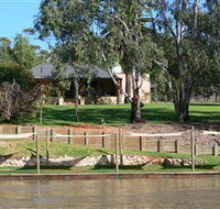 Roonka Riverfront Cottages - Nambucca Heads Accommodation