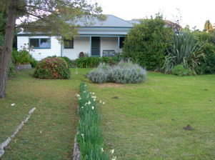 Ruby's Robe Cottage - Nambucca Heads Accommodation 3
