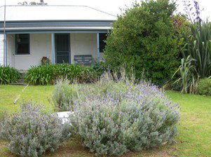 Ruby's Robe Cottage - Nambucca Heads Accommodation 5
