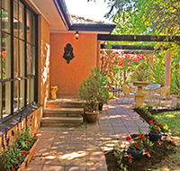 Adelaide Hills Retreats - Villa Lemoni - Nambucca Heads Accommodation