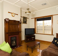 Semaphore Beach House - Nambucca Heads Accommodation