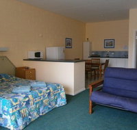 Penguin Holiday Apartments - Nambucca Heads Accommodation
