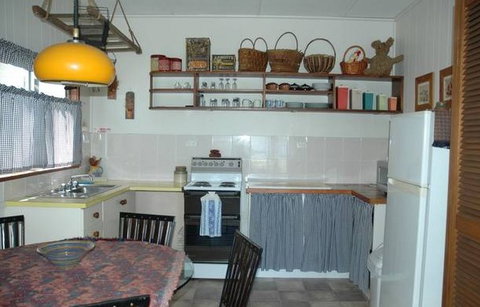 A Lake House At Burrill Lake - Nambucca Heads Accommodation 4