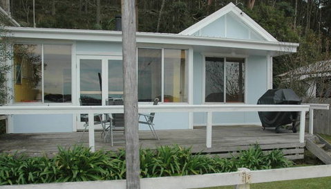 A Lake House At Burrill Lake - Nambucca Heads Accommodation 5