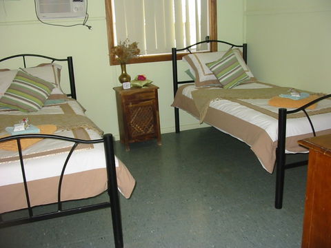 Bokhara Hutz - Nambucca Heads Accommodation 1