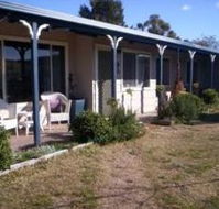 Snowy Vineyard Cottage - Nambucca Heads Accommodation
