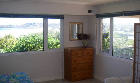 A Beach House Near Manly - Nambucca Heads Accommodation 1