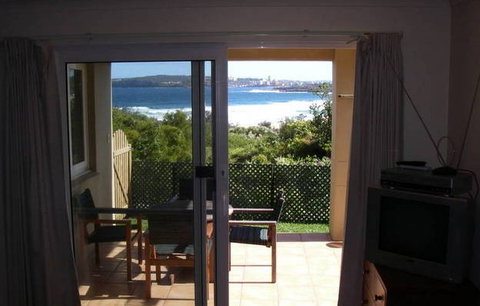 A Beach House Near Manly - Nambucca Heads Accommodation 2