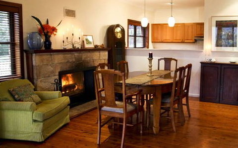 A Church And Homestead In Mudgee - Nambucca Heads Accommodation 3