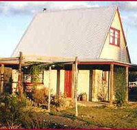 Elinike Guest Cottages - Nambucca Heads Accommodation