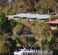 Gipsy Point Luxury Lakeside Apartments - Nambucca Heads Accommodation