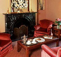 Mount Lofty House-M Gallery Collection - Nambucca Heads Accommodation