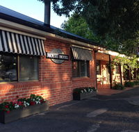 Moyhu Hotel - Nambucca Heads Accommodation