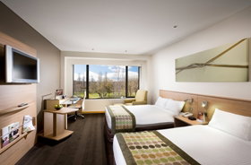 Crowne Plaza Canberra - Nambucca Heads Accommodation 1