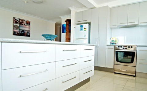 SURFERS CHALET HOLIDAY APARTMENTS - Nambucca Heads Accommodation 3