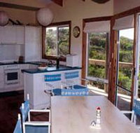 Island Beach House - Nambucca Heads Accommodation