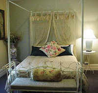 Stray Leaves - Nambucca Heads Accommodation