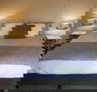 Platypus Playground Riverside Cottage - Nambucca Heads Accommodation