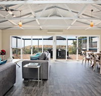Coral Sands Luxury Beach House - Nambucca Heads Accommodation
