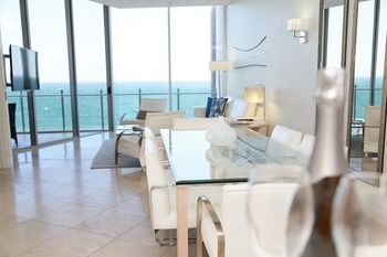 Oceans Mooloolaba - Nambucca Heads Accommodation 12