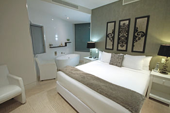 Oceans Mooloolaba - Nambucca Heads Accommodation 33