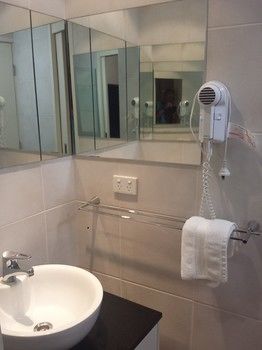 L'Auberge Noosa - Nambucca Heads Accommodation 2