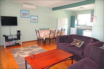 Paradise Bungalow - Nambucca Heads Accommodation 1
