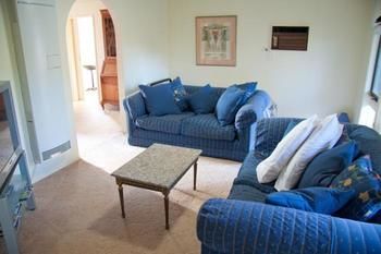 Yarra Glen Racecourse Apartments - Nambucca Heads Accommodation 6