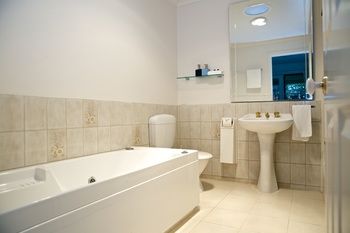 Yarra Glen Racecourse Apartments - Nambucca Heads Accommodation 16