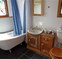 Peck's on Pine Victorian Cottage - Nambucca Heads Accommodation