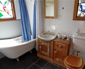 Peck's On Pine Victorian Cottage - Nambucca Heads Accommodation 0