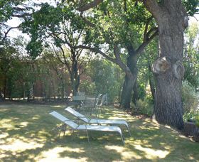 Waterside Accommodation - Derwent Hideaway - Nambucca Heads Accommodation 4