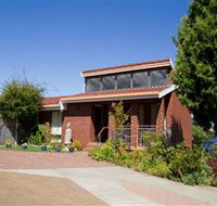 Waterside Accommodation - Derwent Retreat - Nambucca Heads Accommodation