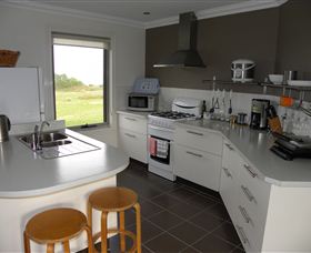 A Portside Experience - King Island - Nambucca Heads Accommodation 3