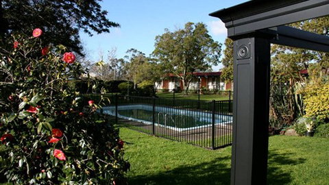 Captains Lodge International - Nambucca Heads Accommodation 0