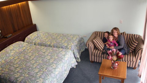 Captains Lodge International - Nambucca Heads Accommodation 7