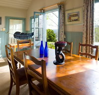 Hilltop Cottage - Daylesford - Nambucca Heads Accommodation
