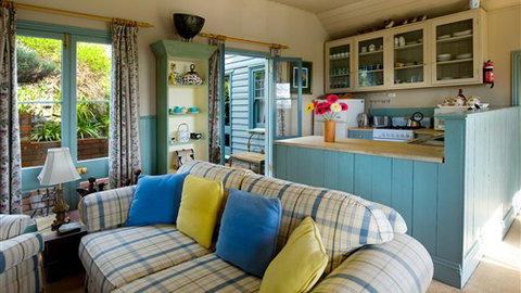 Hilltop Cottage - Daylesford - Nambucca Heads Accommodation 1