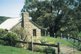Adelaide Hills Country Cottages - Gum Tree Cottage - Nambucca Heads Accommodation 0