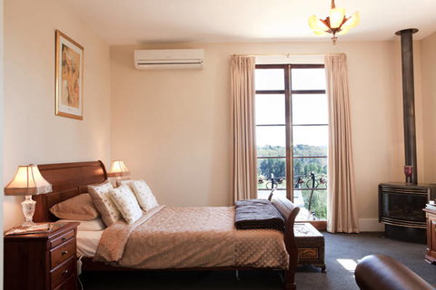 Azidene House & Spa Apartments - Nambucca Heads Accommodation 0