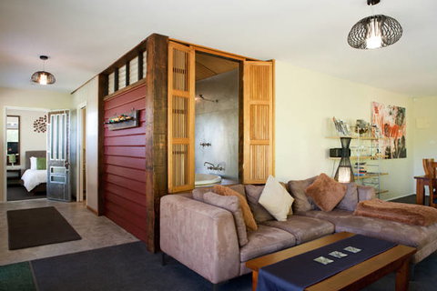 Azidene House & Spa Apartments - Nambucca Heads Accommodation 1