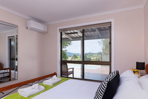 Jacaranda Cottages - Nambucca Heads Accommodation 12