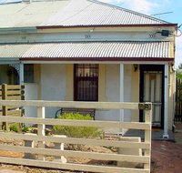 Harriett's Cottage Accommodation Clyde's Cottage - Nambucca Heads Accommodation