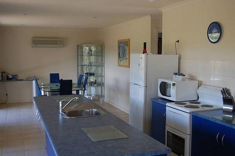 Island Breeze - Nambucca Heads Accommodation 1