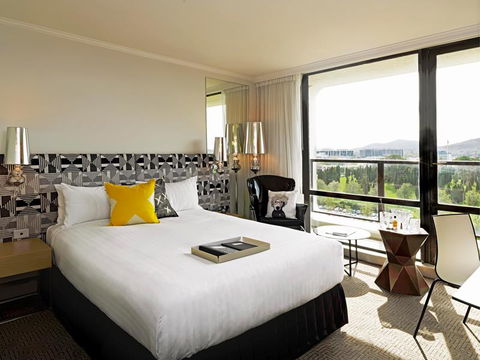 QT Canberra - Nambucca Heads Accommodation 0
