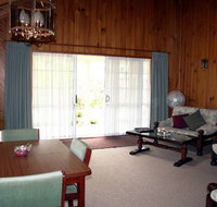 Shiralee Executive Cottages - Nambucca Heads Accommodation