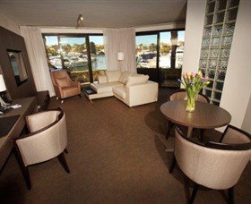 Pier 21 Apartment Hotel - Nambucca Heads Accommodation 0