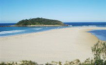 Tabourie Lake Motor Inn - Tabourie Lake - Nambucca Heads Accommodation 1