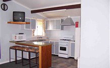 Burrill's Cedar Cottage - Nambucca Heads Accommodation 4